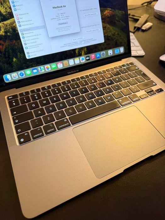 MacBook Air 13 2020 [2022] [M1 16GB RAM 256GB SSD] | Гарний Стан
