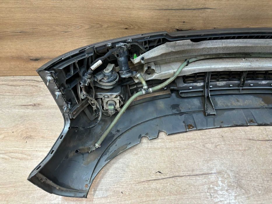 Zderzak przedni Audi A4 B6 spryski kolor ly7g