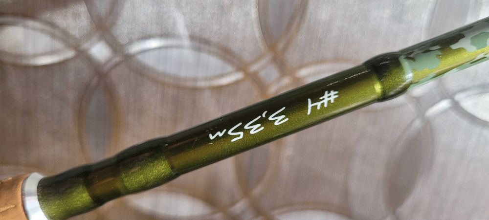 Wedka muchowa z kołowrotkiem