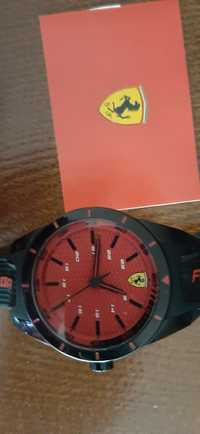 Zegarek Ferrari analogowy.