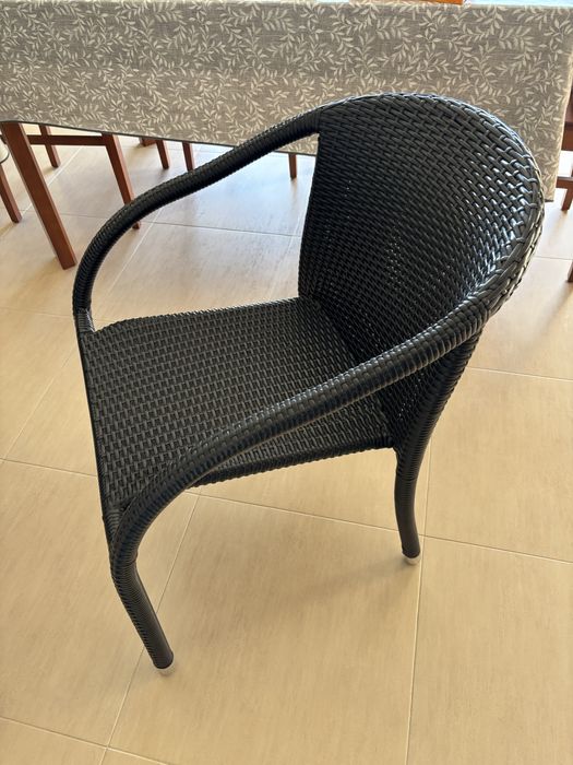 Mesa para exterior redonda com cadeiras