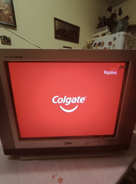 телевизор LG, плоский экран, модель CT -21Q41KE, 52 см диагональ