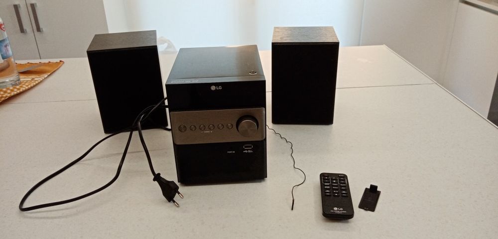 Aparelhagem/Rádio LG CM1560 Micro Hi-Fi Bluetooth USB