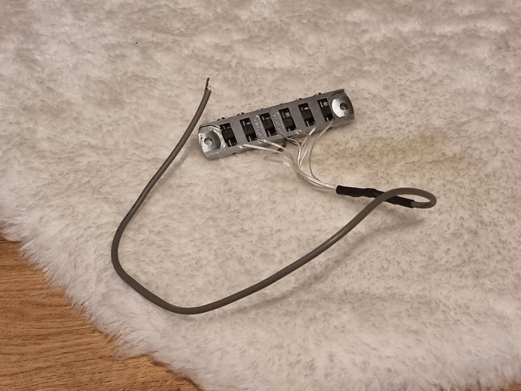 Mostek piezo Tune-O-Matic Germany Schaller