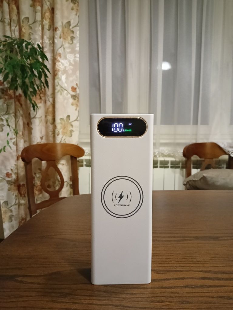 Powerbank 60Ah ładowanie indukcyjne