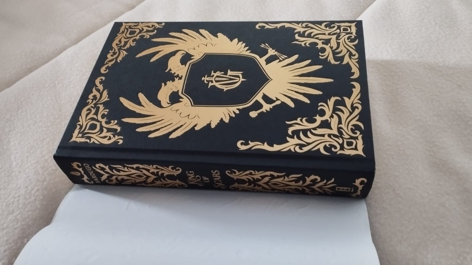 "king of scars" de Leigh Bardugo em capa dura
