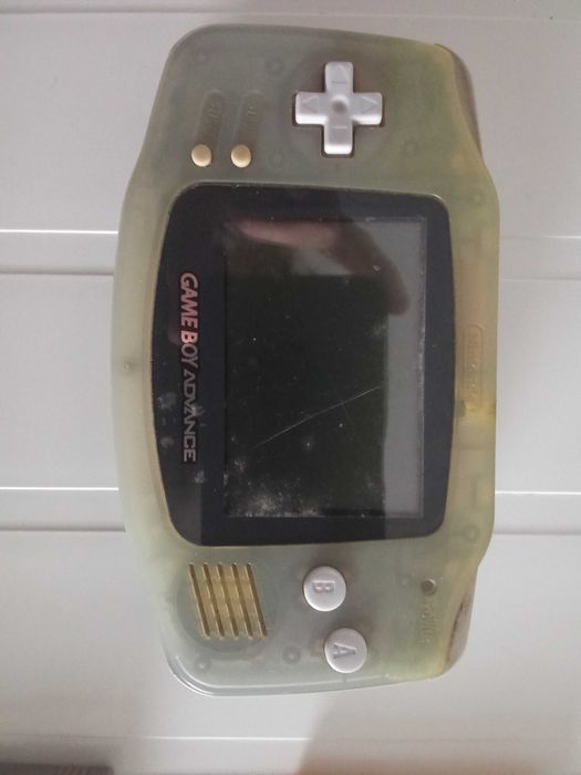 Gameboy Advance usado + 4 jogos