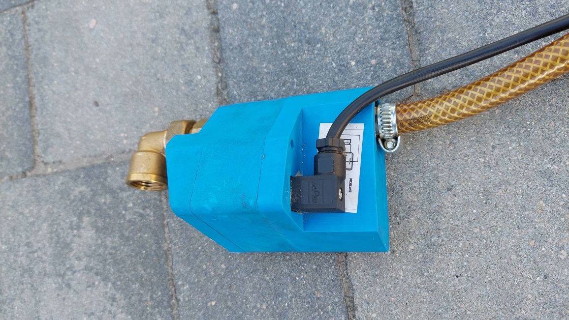 Automatyczny spust kondensatu 230v.