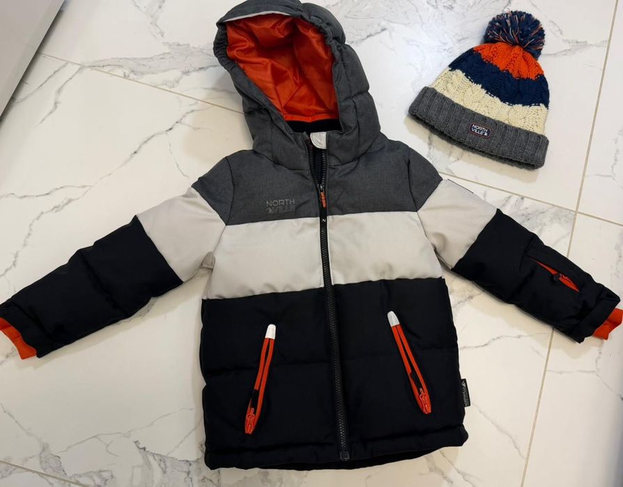 Зимова куртка C&A.на ріст 110/116см.  Шапка в подарунок!