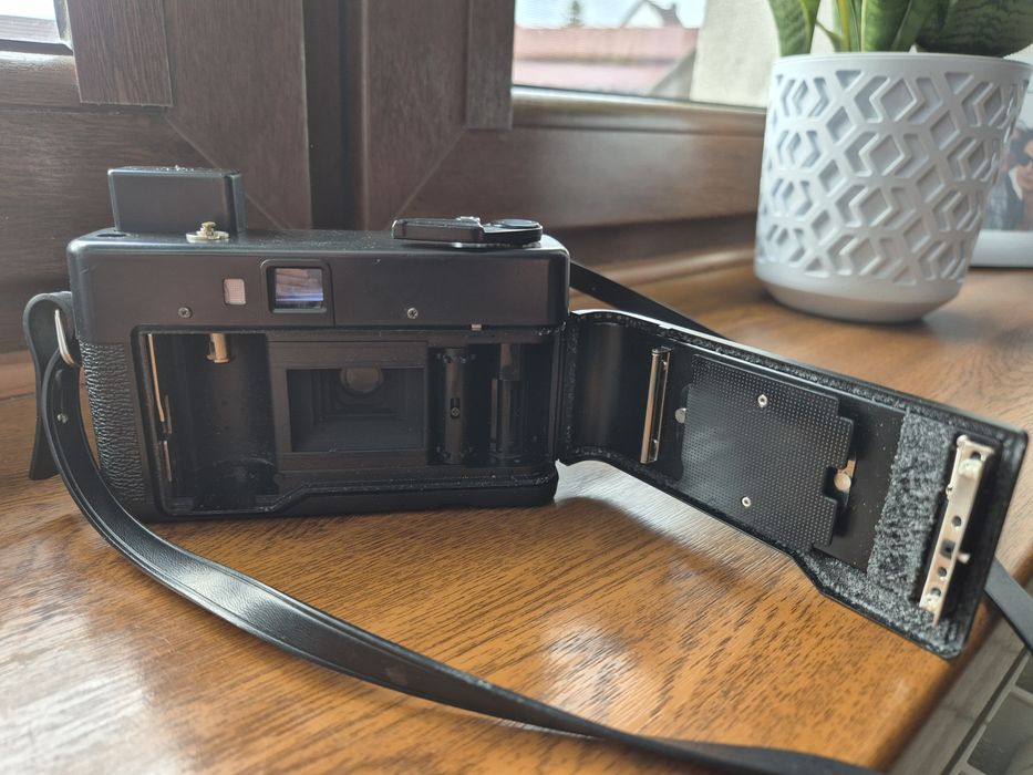 Aparat analogowy Yashics mf 2