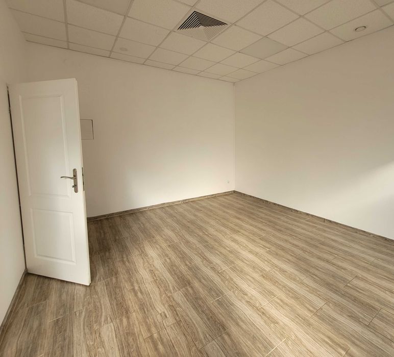 Lokal usługowy do wynajęcia w Legionowie