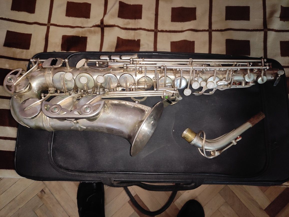 Саксофон альт Brahner + Мундштук selmer 90