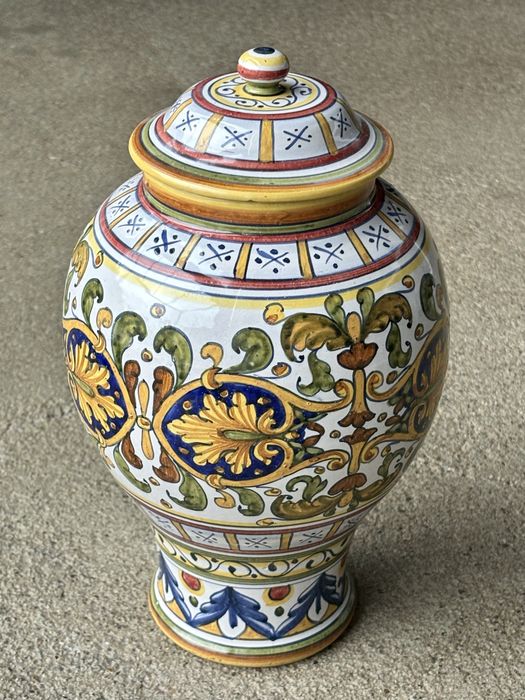 Amfora Ricco Deruta XIX wiek Majolika w stylu Raffaellesco Unikat Top