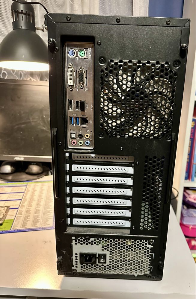 Obudowa komputerowaFractal Design Core 2300