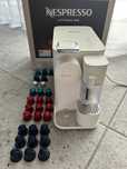 Ekspres do kawy na kapsułki Nespresso DeLonghi