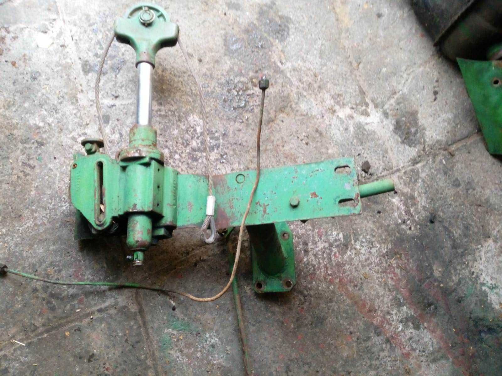 Podnośnik hydrauliczny do kosiarki - ciągnik Deutz 25 - stan bdb !!!