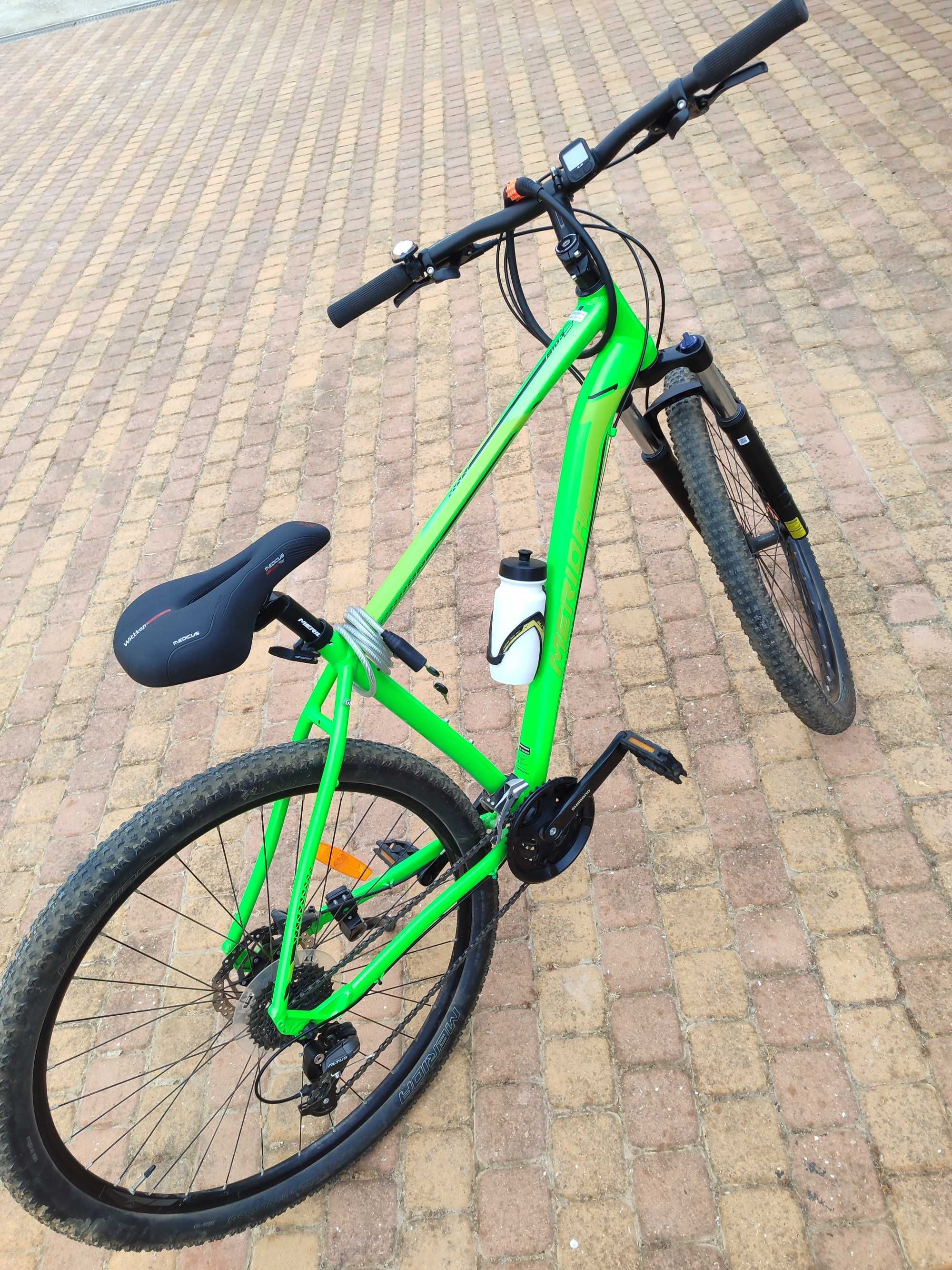 Duas bicicletas roda 29 bem conservadas