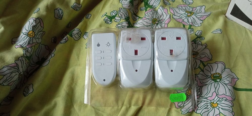 Розетка дистанційна.