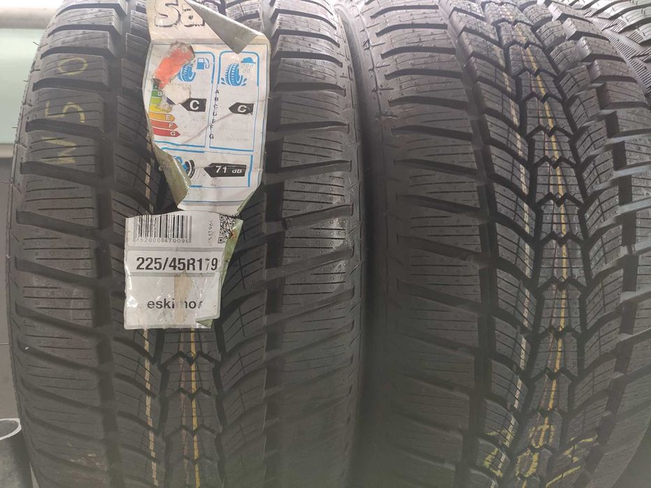 nowe opony zimowe - 2szt. -  Sava ESKIMO HP2 FP 225/45R17 91H