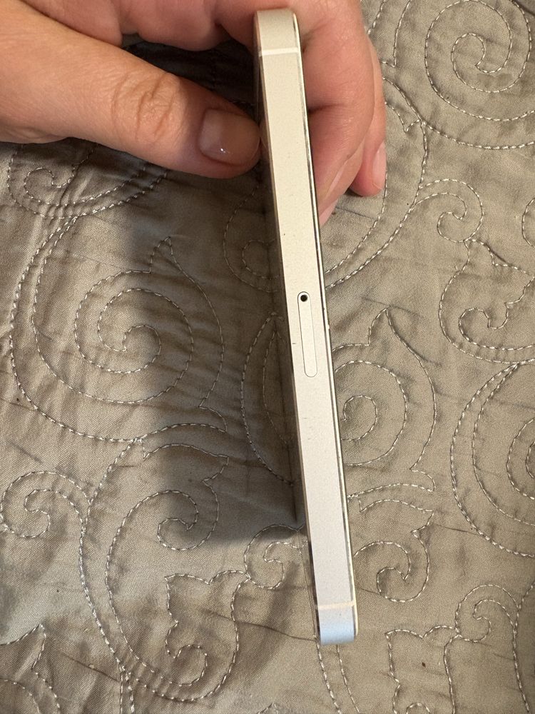 Продам iphone 5s A1533 в робочому стані