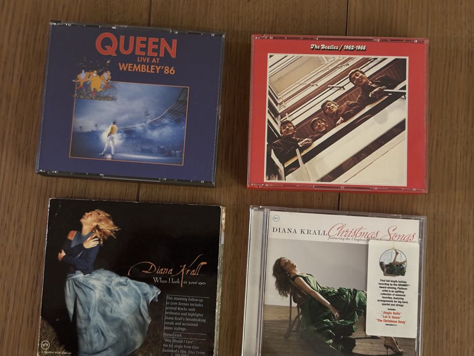 CDs varios Bandas e Cantores famosos