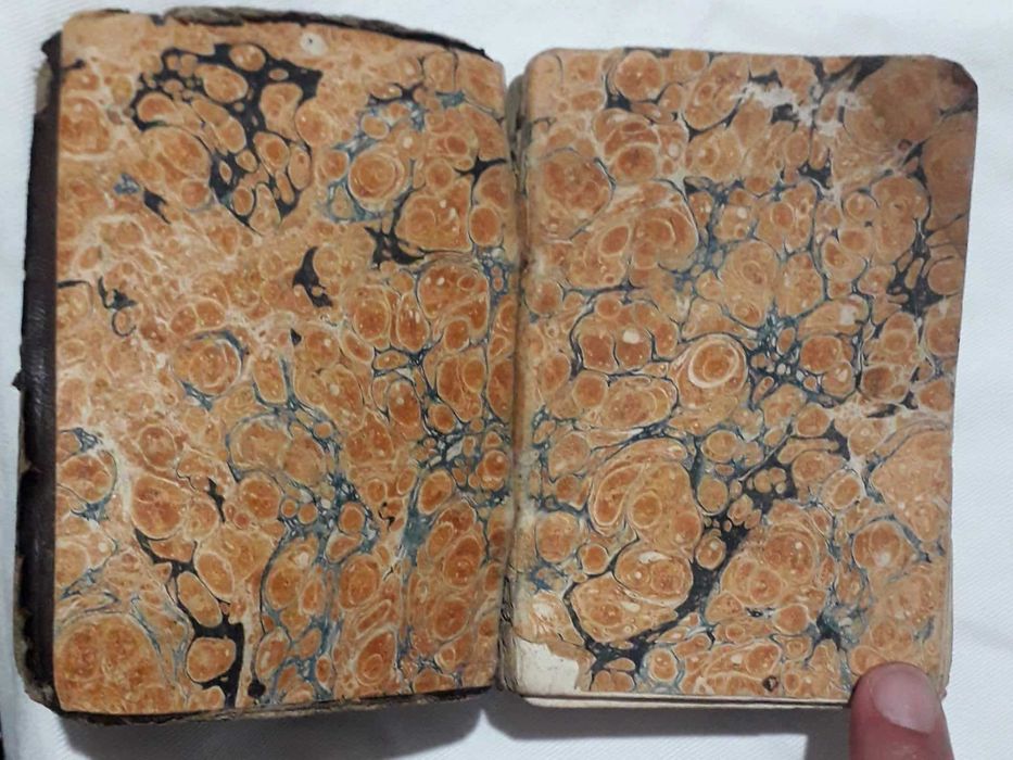 Livro "Marília de Dirceo" - Tomás António Gonzaga, Edição Séc. XIX