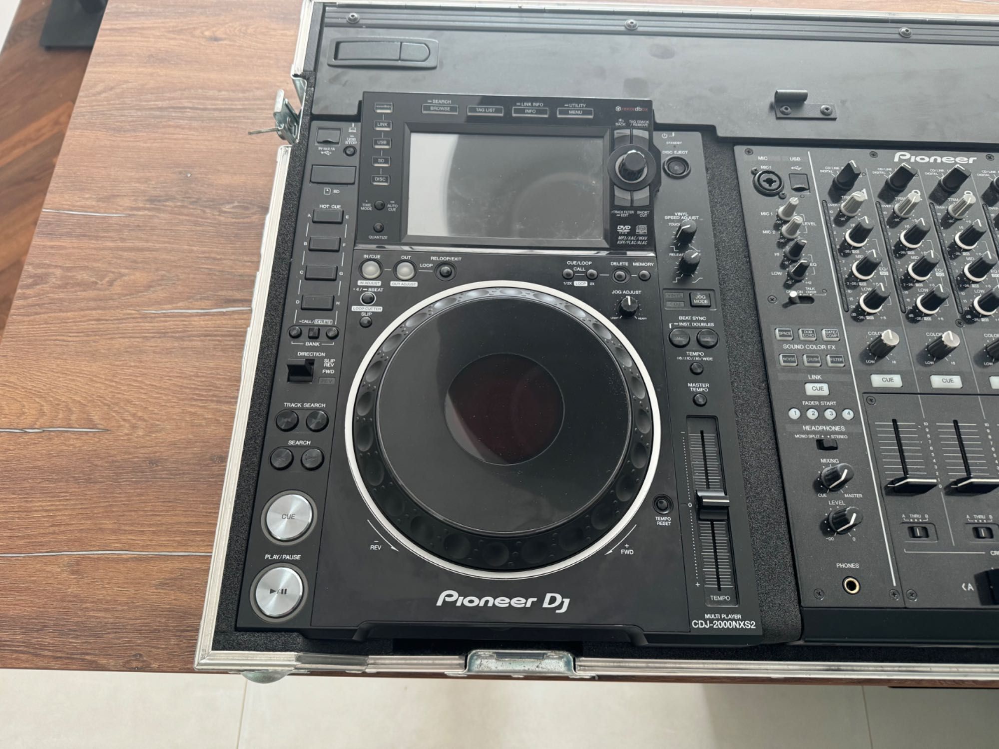 Pioneer CDJ2000nxs2+Djm900nxs+Case