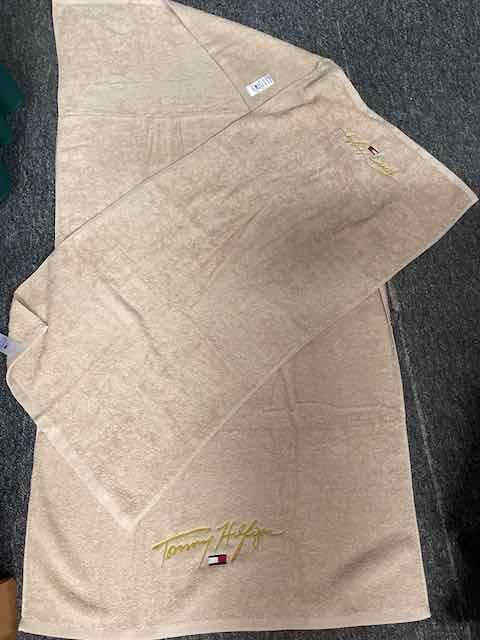 Tommy Hilfiger - zestaw ręczników łazienkowych.