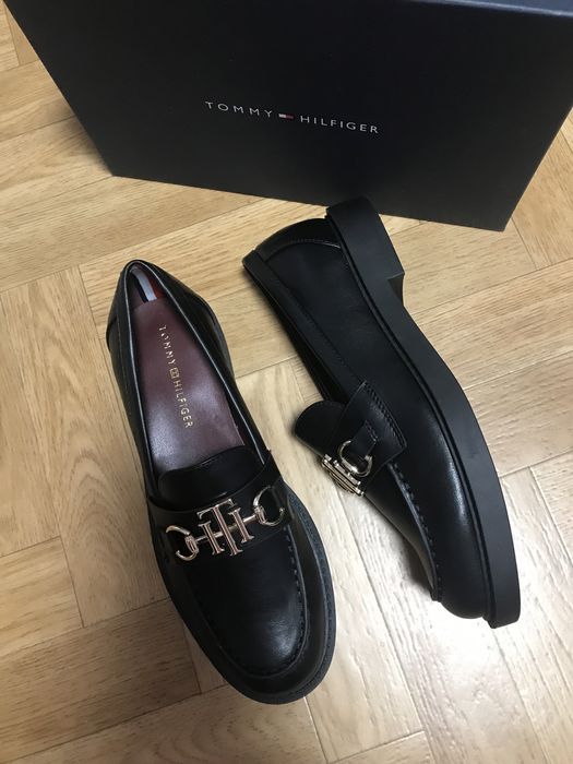 Продам жіночі лофери Tommy Hilfiger