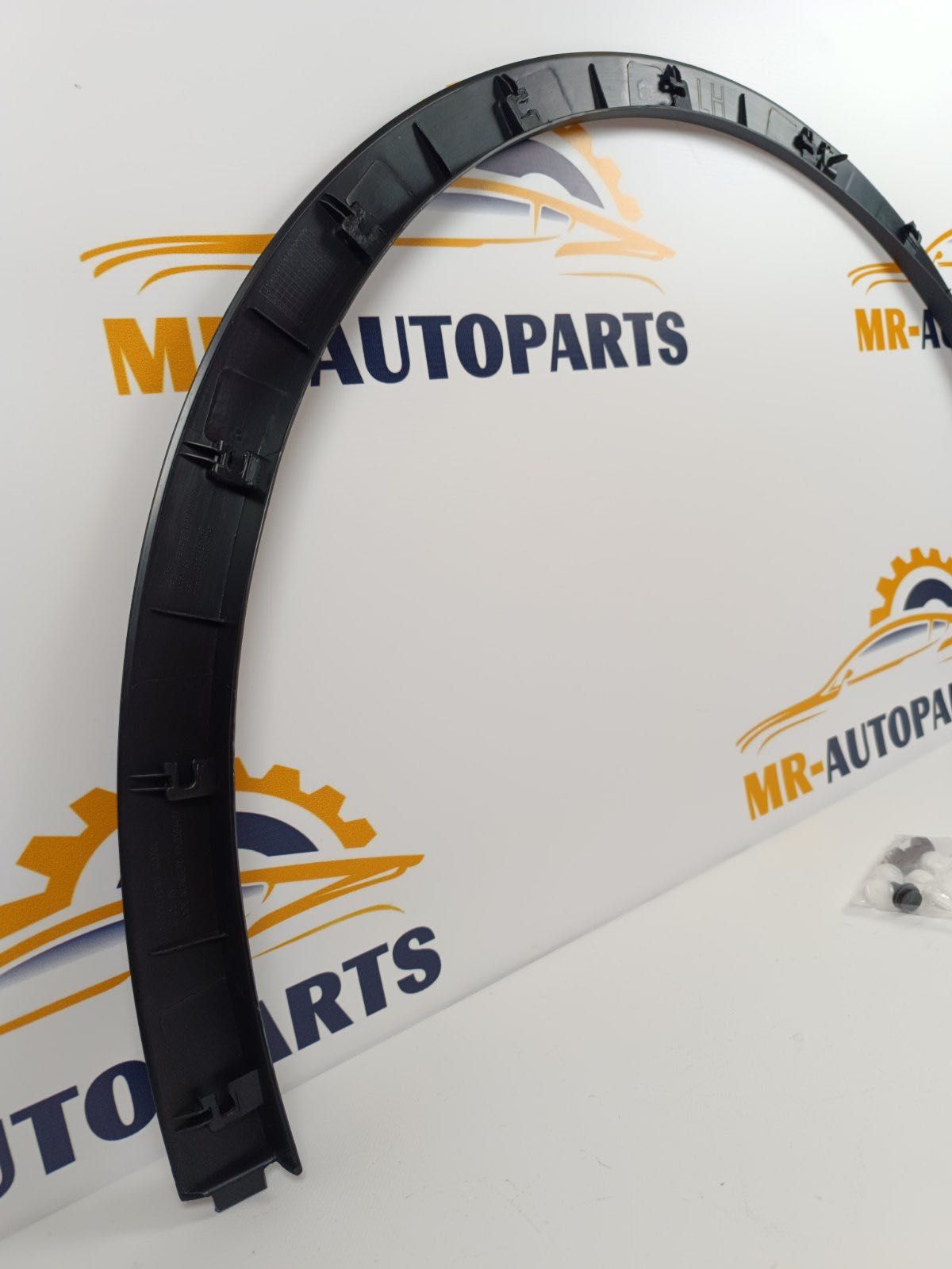 Накладка арки переднього крила ліва Tesla Model Y 1494185-00-B