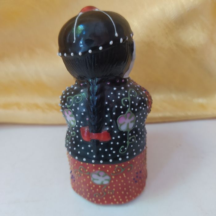 Продам статуетку китайця