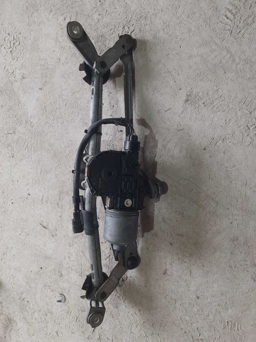 Трапеція та моторчик дворніків щоток Тойота Авенсіс т27 85010-05090