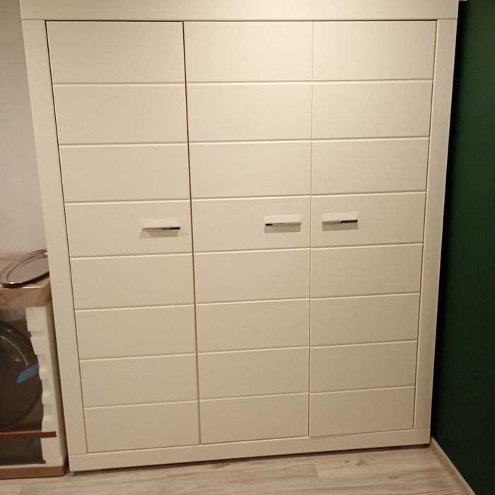 Meble szafa słupek łóżko