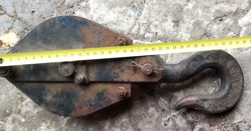 продам блок метолический с крюком вхорошем сохране