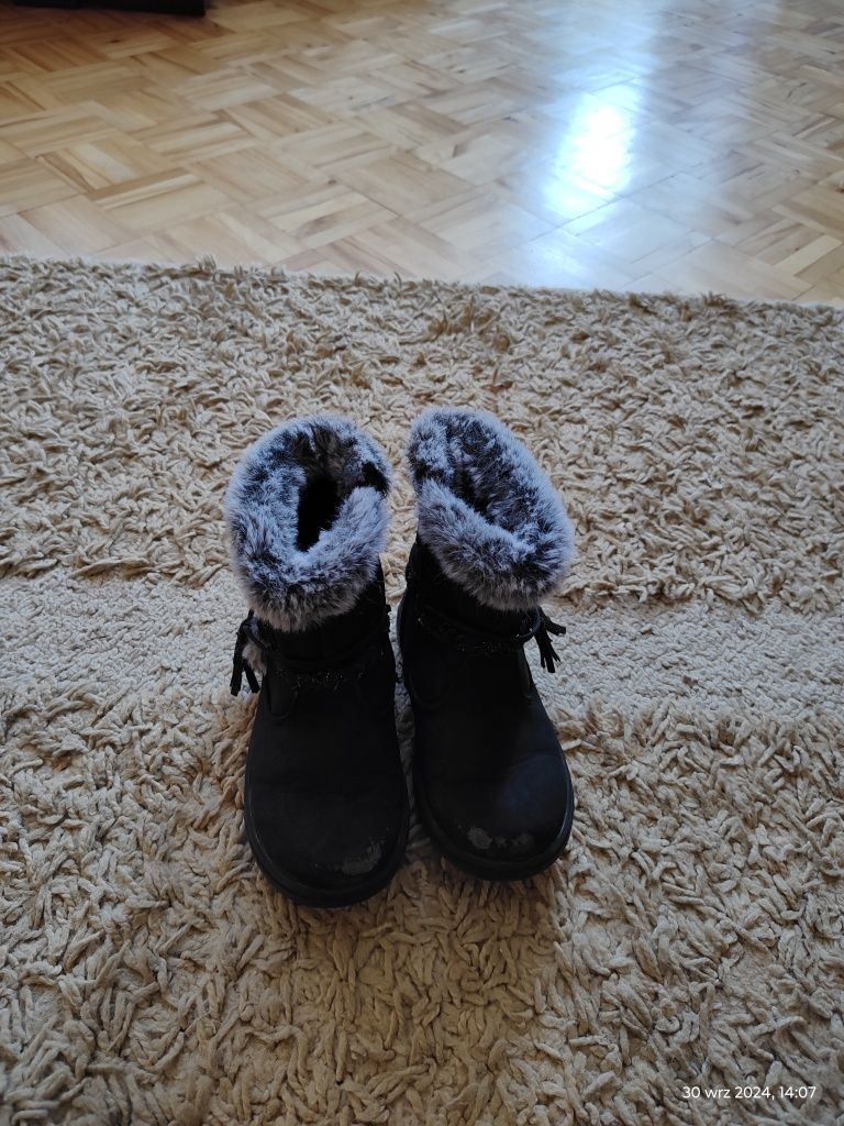 Buciki czarne roz 25