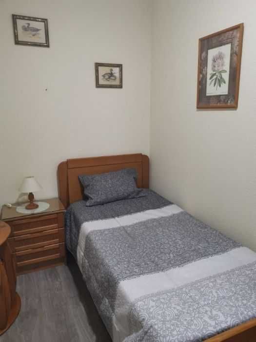 Quartos para alugar com AC / WIFI / TV (Portalegre)