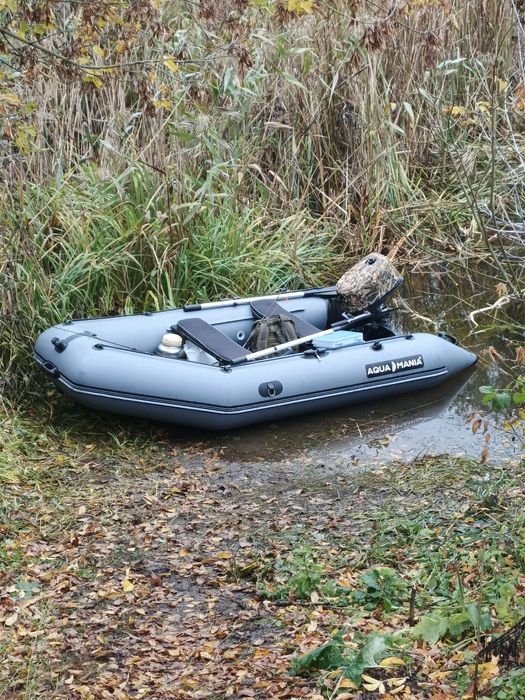 Риболовний човен з мотором!