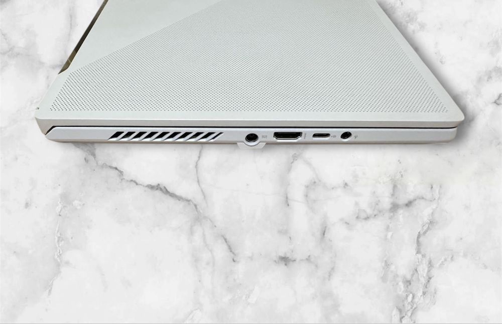 Asus Rog Ryzen 9 7940HS/48gb DDR5/2TB ssd/14’0 2K QHD 165Hz