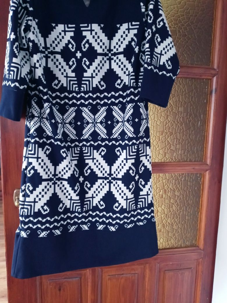 Sukienka prosta granat biale wzory 40