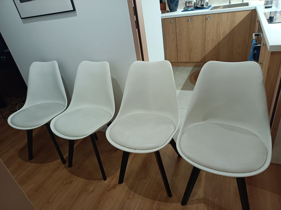 4 krzesła do jadalni biało czarne ekoskóra drewno skandynawski styl