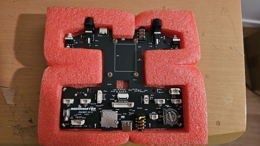 НОВА материнська плата Radiomaster Pocket