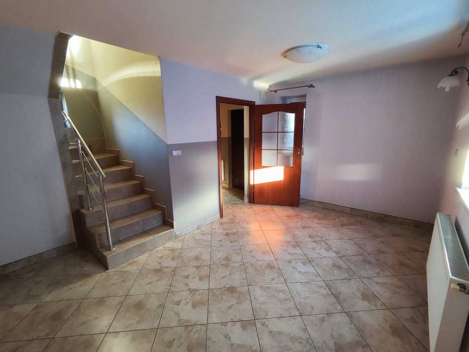 Dom z budynkiem gospodarczym w pięknej okolicy (Śląsk Cieszyński)