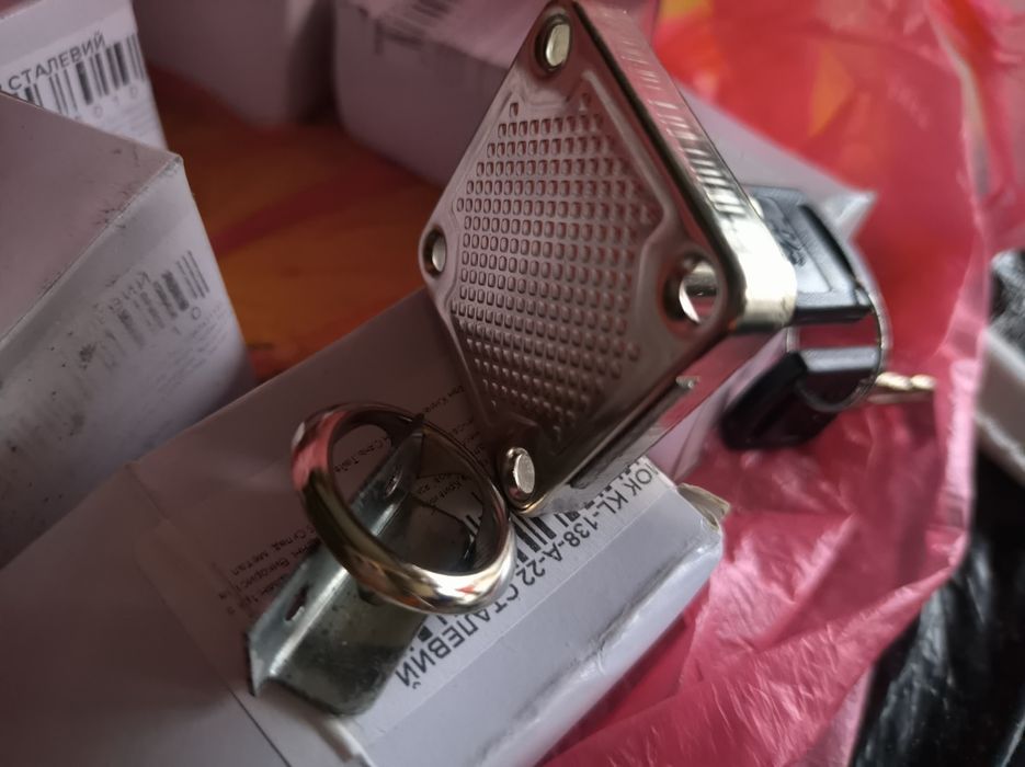 Замочок в шкаф,сейф,бардачок та інше