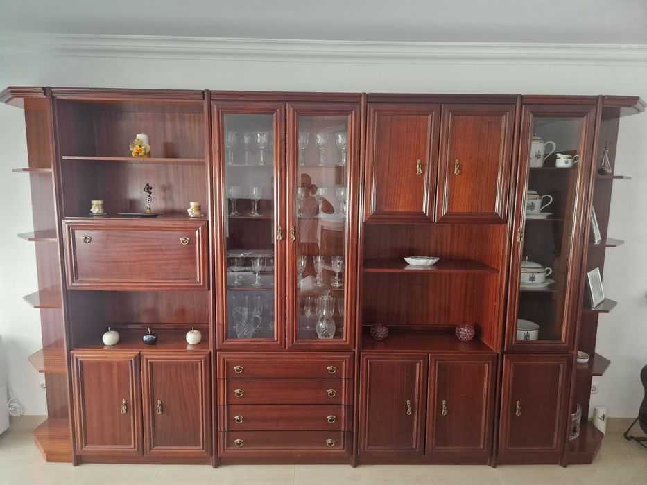 Movel de sala de estar de  boa qualidade e em excelente estado