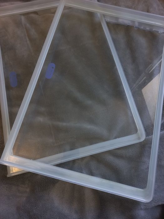 Основные боковые полочки для холодильника Whi