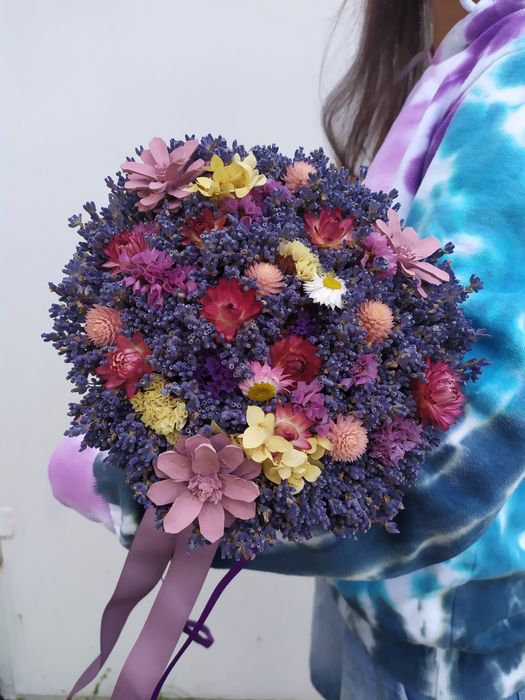 Букет из сухоцветов и лаванды.