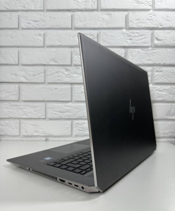 Laptop dla Grafika HP ZBook STUDIO 15 15,6" Xeon NVIDIA 32GB 512GB