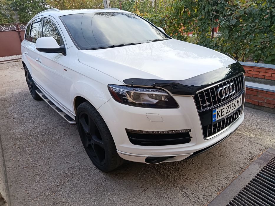 Продам Audi Q7 в отличном состоянии