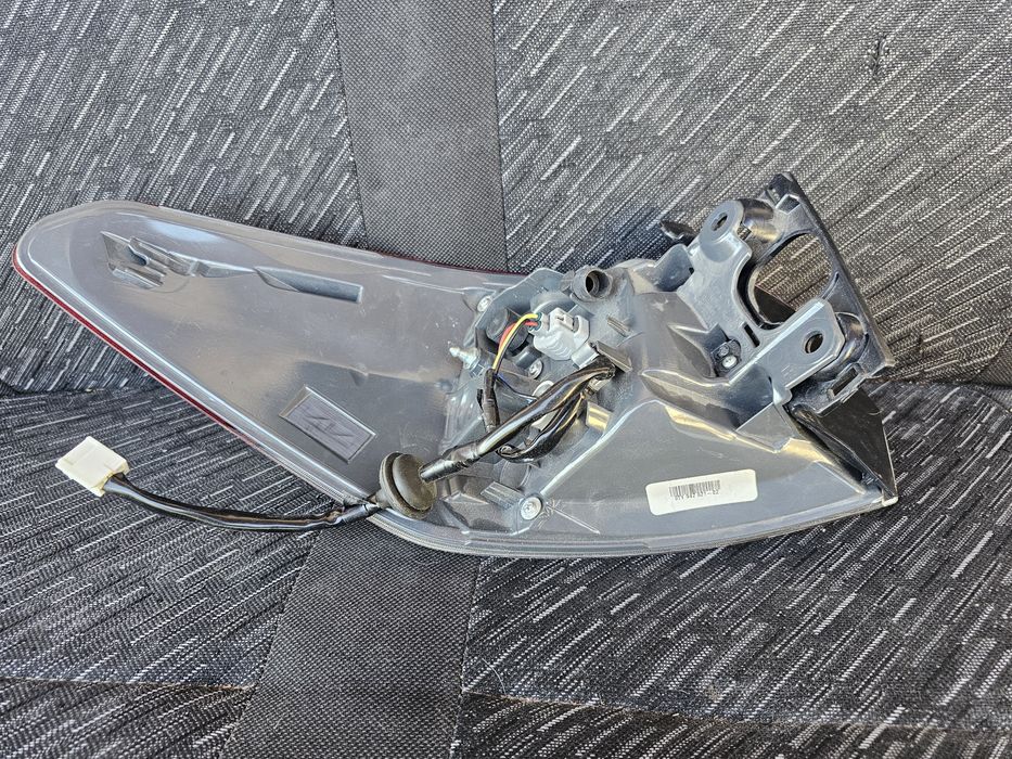 Продам оригинальный фонарь хайлендер 2016-19