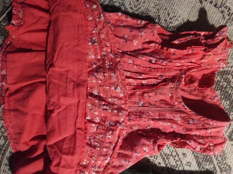 2 vestidos para menina